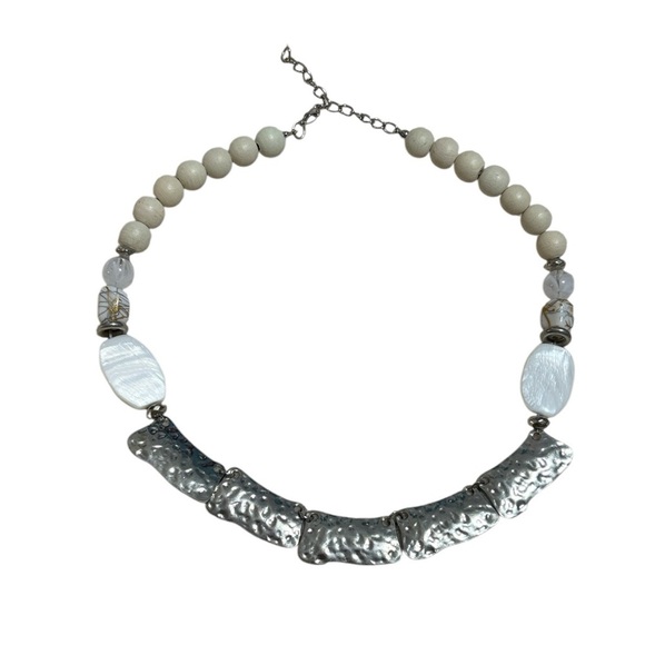 Cream, silver and White Necklace, statement piece - Picture 1 of 3
